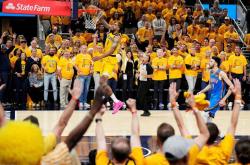 西亚卡姆险胜绝杀战胜，助攻爆棚关键表现点燃全场！