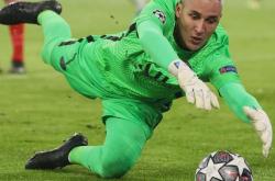 纳瓦斯连续保持零封，罗马客场大胜